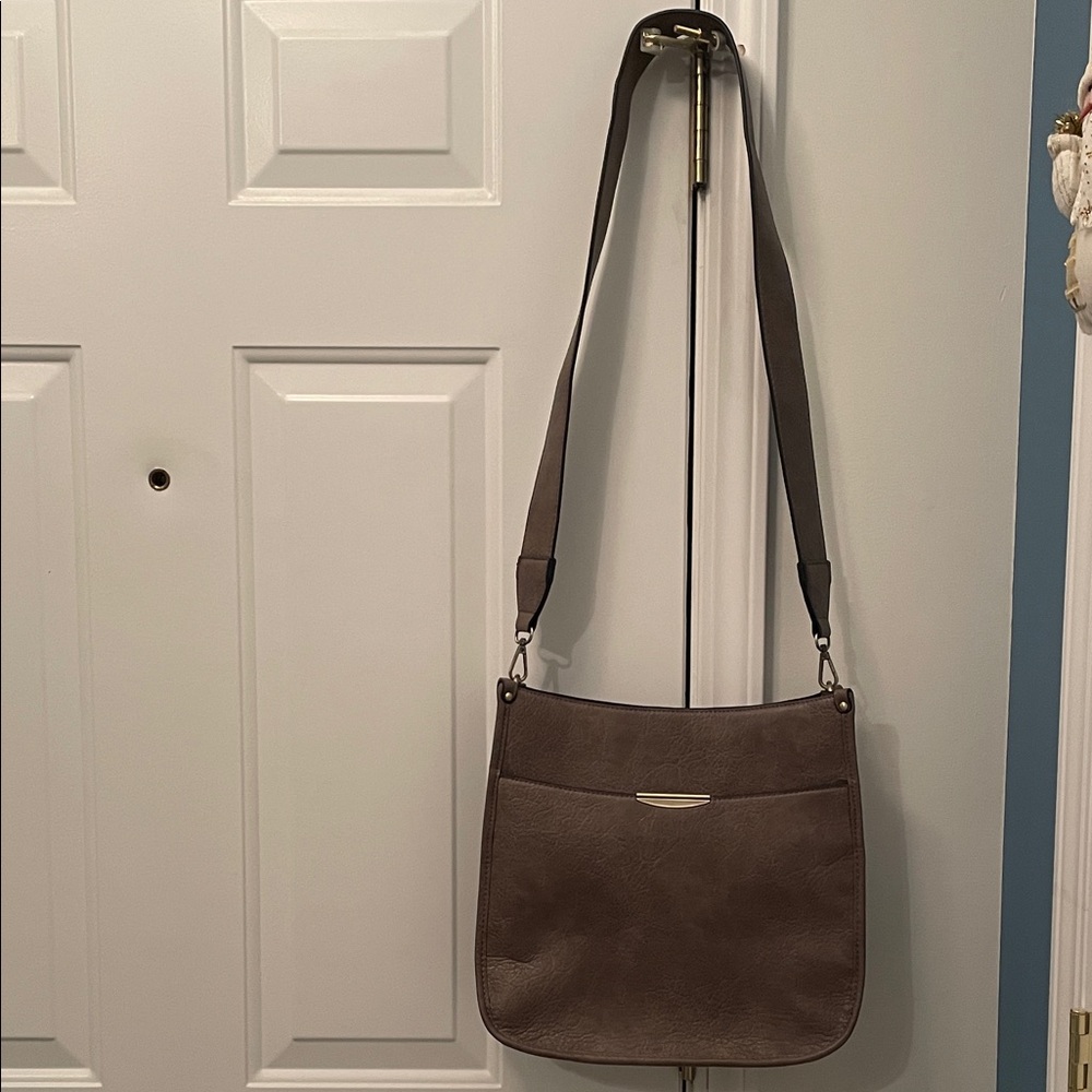 Ava Concealed Lock and Key Crossbody